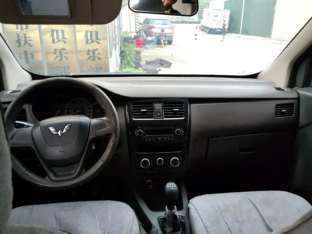 Wuling Rongguang V 2017 — фото 6