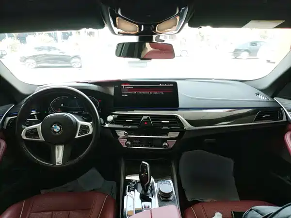 BMW 5 Series 2021
