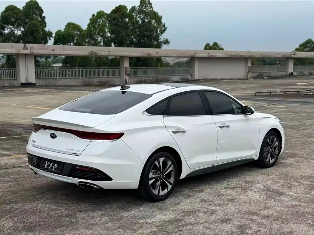 Hyundai Fista 2018 — фото 10