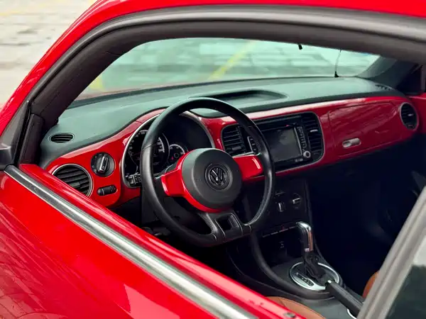 Volkswagen Beetle 2015