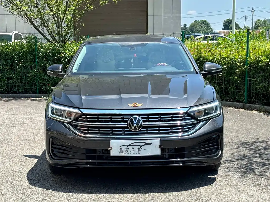 Volkswagen Sagitar 2025