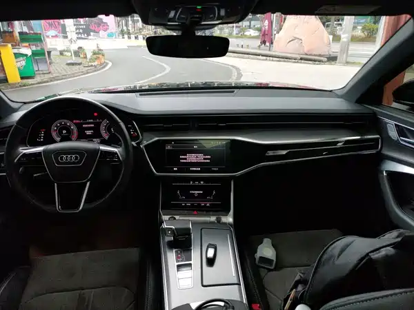 Audi A6L 2023
