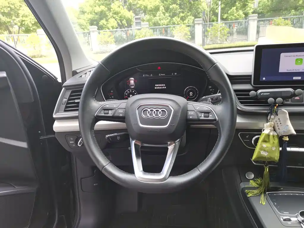 Audi Q5L 2020 — фото 11
