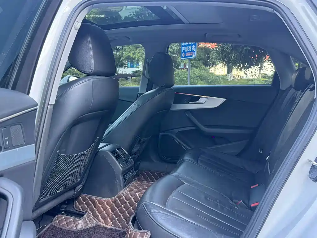 Audi A4L 2019