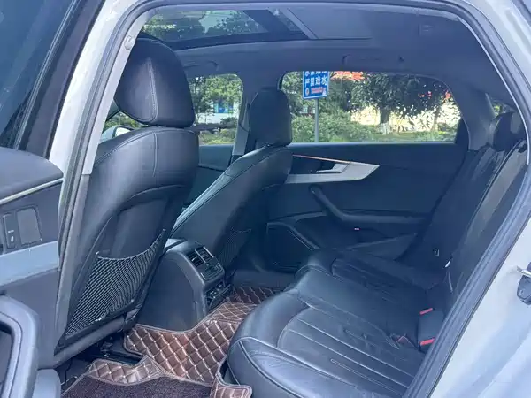 Audi A4L 2019