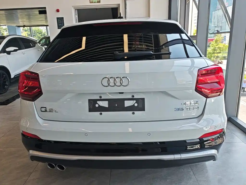 Audi Q2L 2020