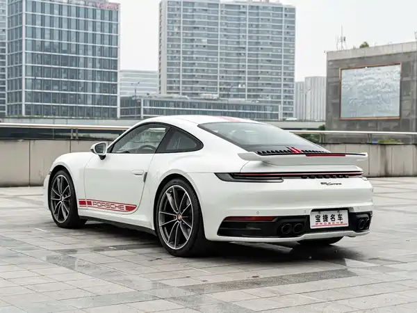 Porsche 911 2024