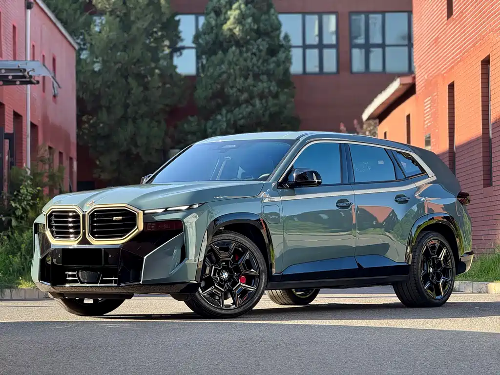 BMW XM 2024