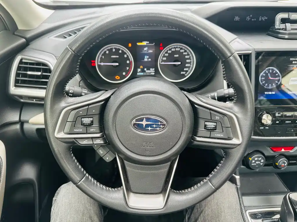 Subaru Forester 2022 — фото 11