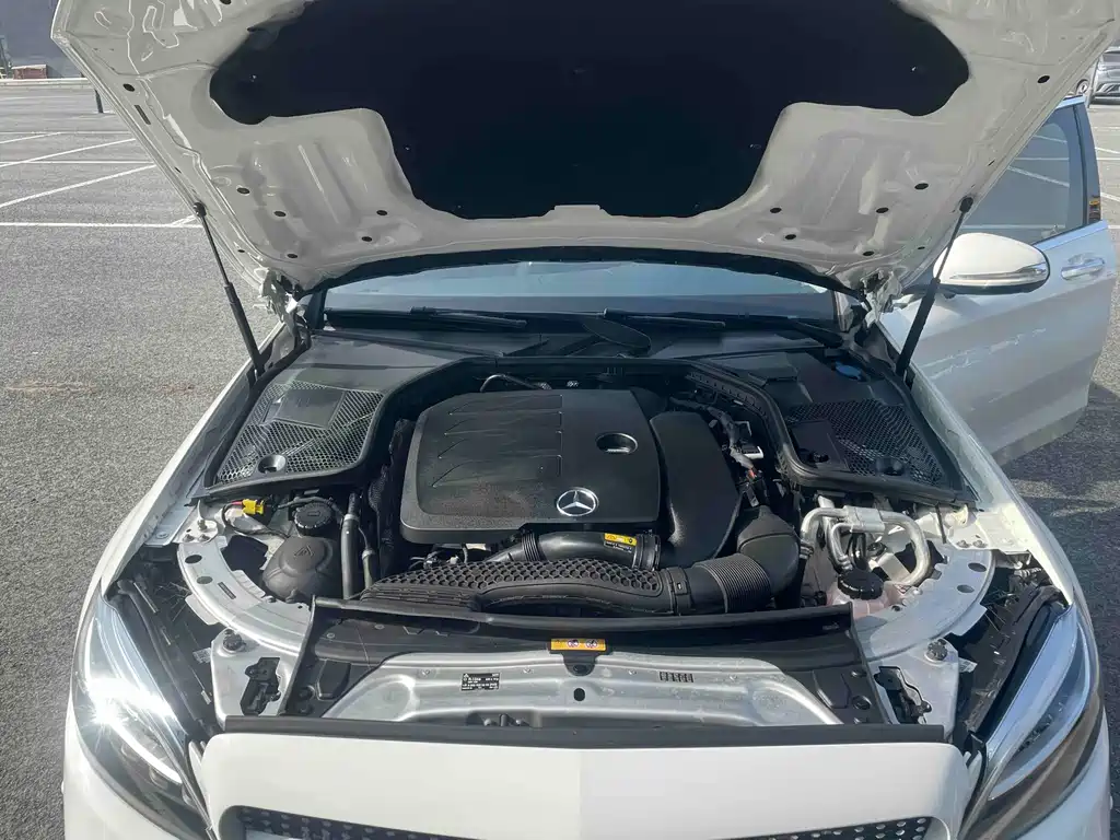 Mercedes-Benz C-Class 2019 — фото 18
