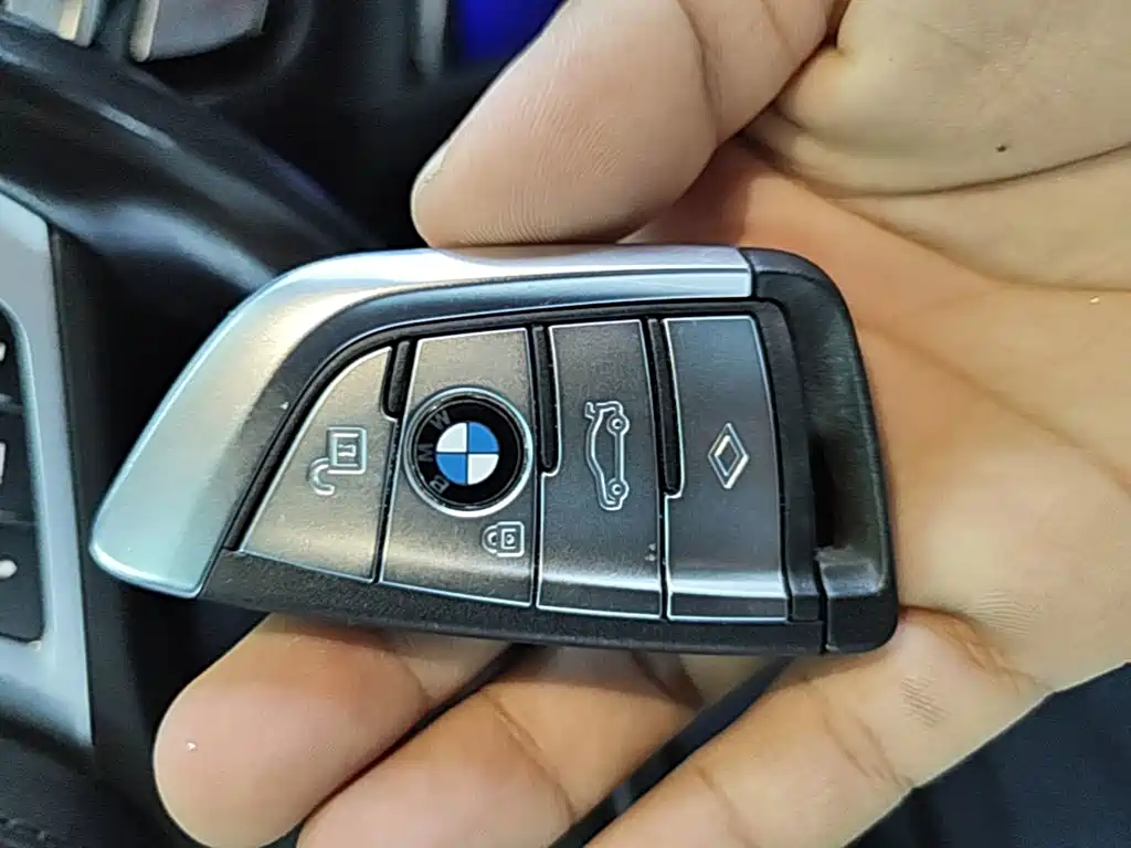 BMW 5 Series 2022 — фото 9