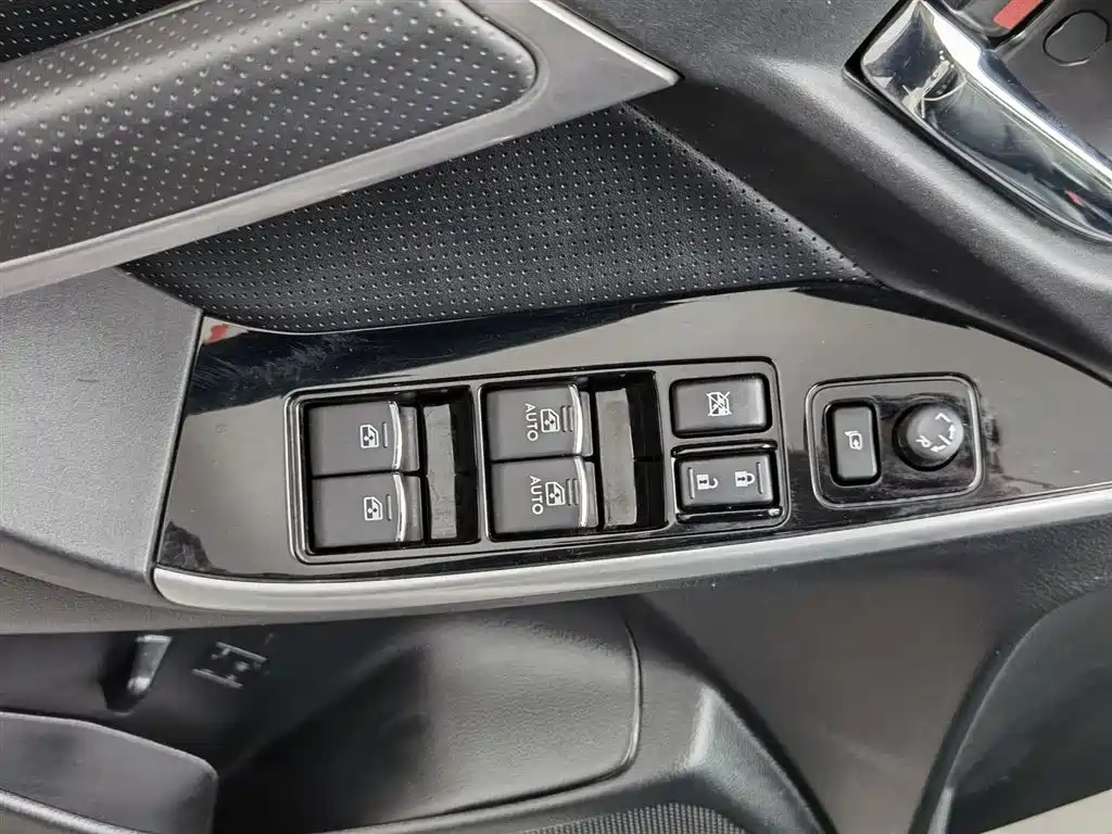 Subaru Forester 2016 — фото 9