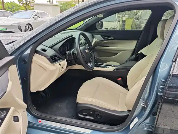 Cadillac CT4 2023