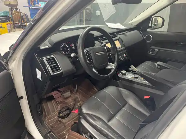 Land Rover Discovery 2020