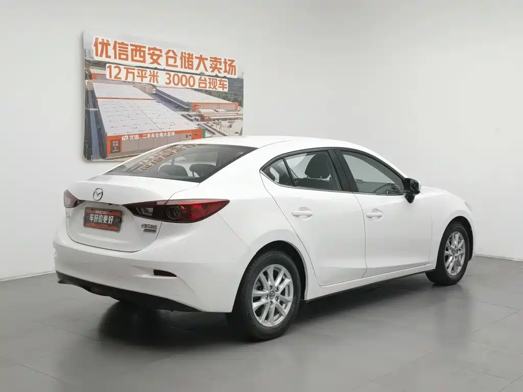 Mazda 3 Axela 2016