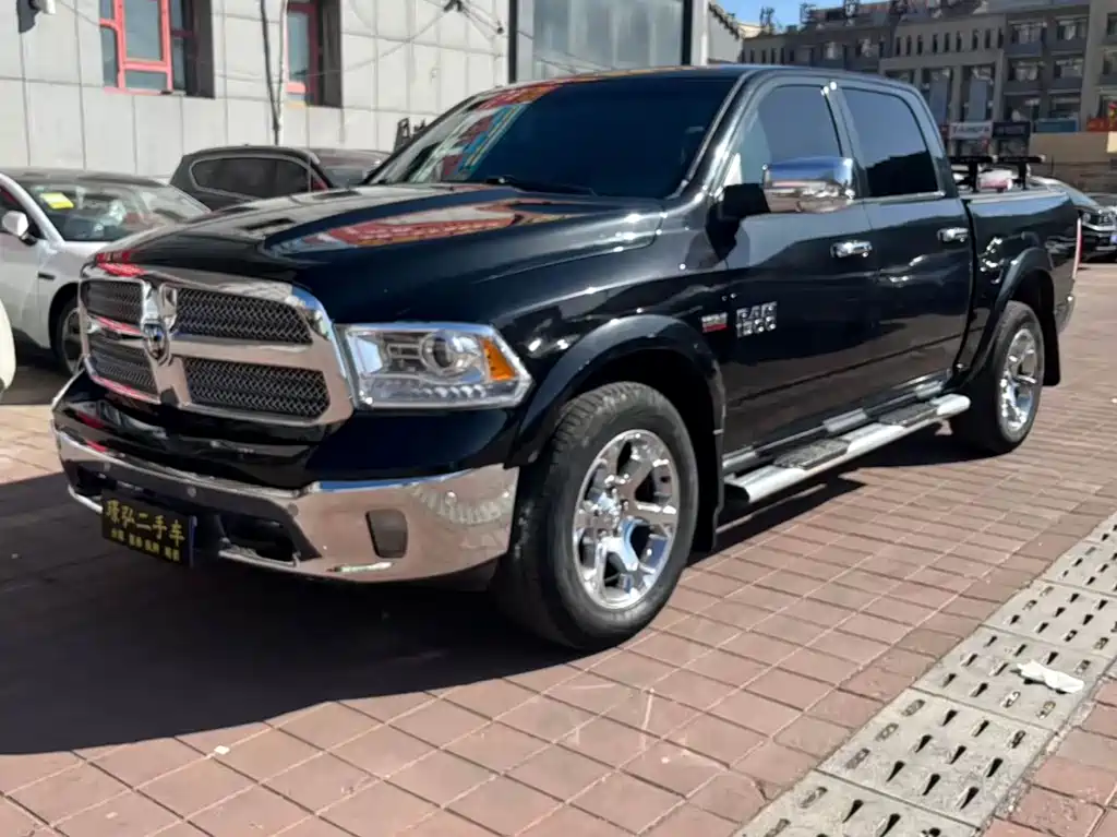 RAM Trucks 2016 — фото 1