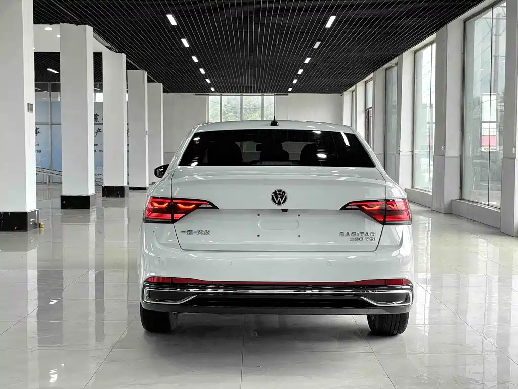 Volkswagen Sagitar 2022