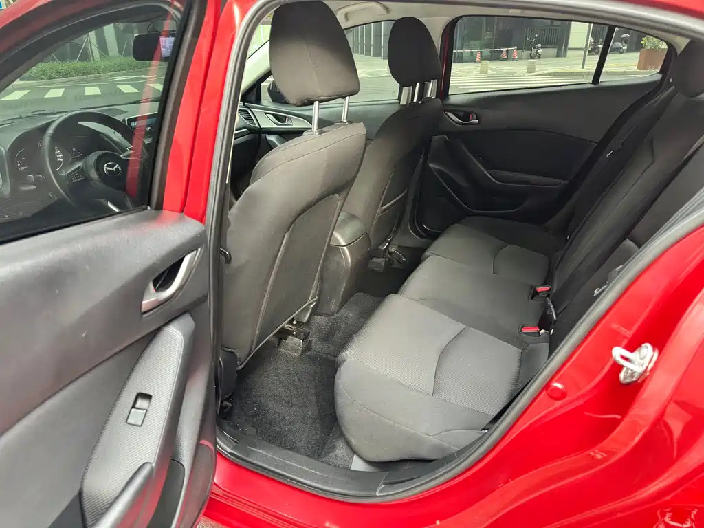 Mazda 3 Angkesela 2017 — фото 10