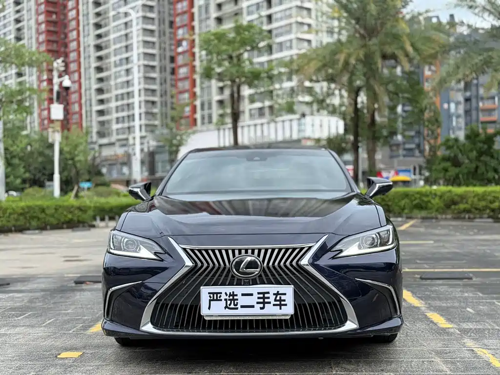 Lexus ES 2020 — фото 2