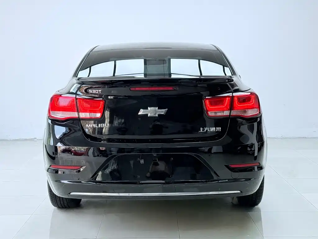 Chevrolet Malibu 2018 — фото 11