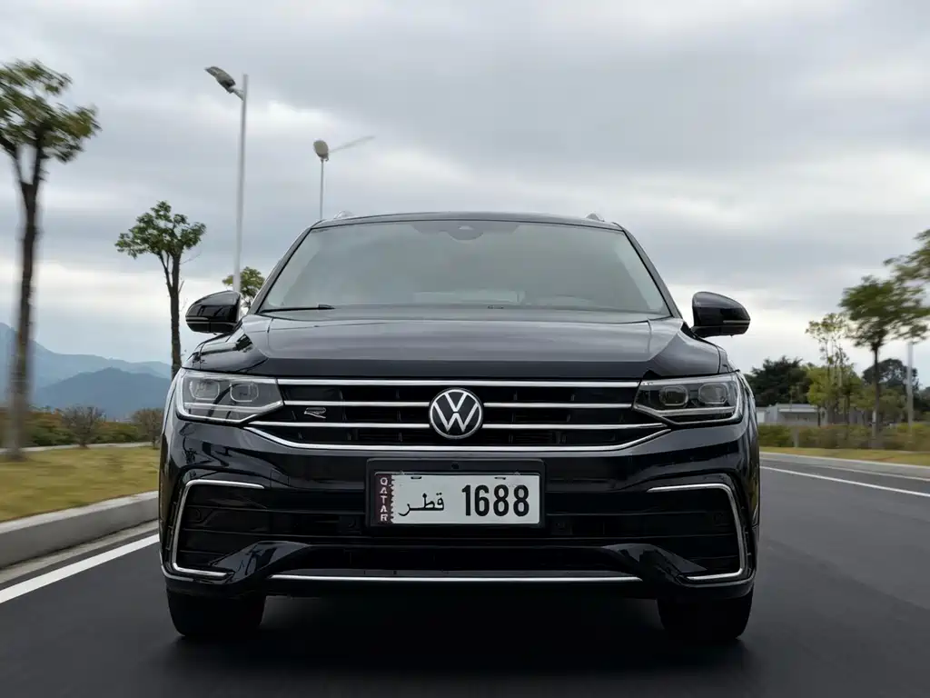 Volkswagen Tiguan L 2023 — фото 2