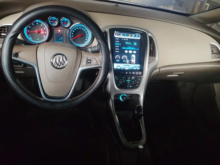 Buick Excelle GT 2013 — фото 12