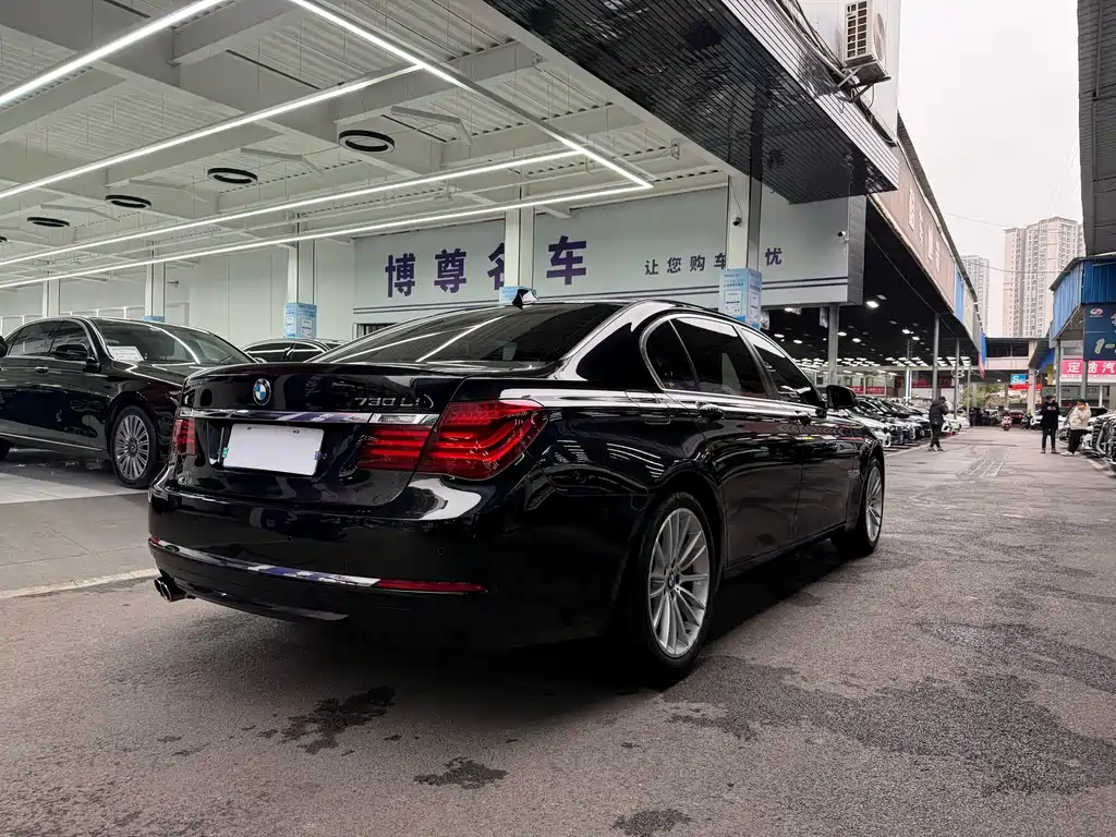 BMW 7 Series 2015 — фото 29