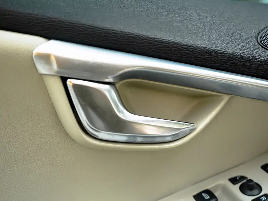 Volvo V40 2016 — фото 20