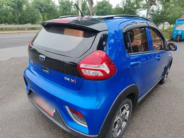 Geely Vision X1 2017