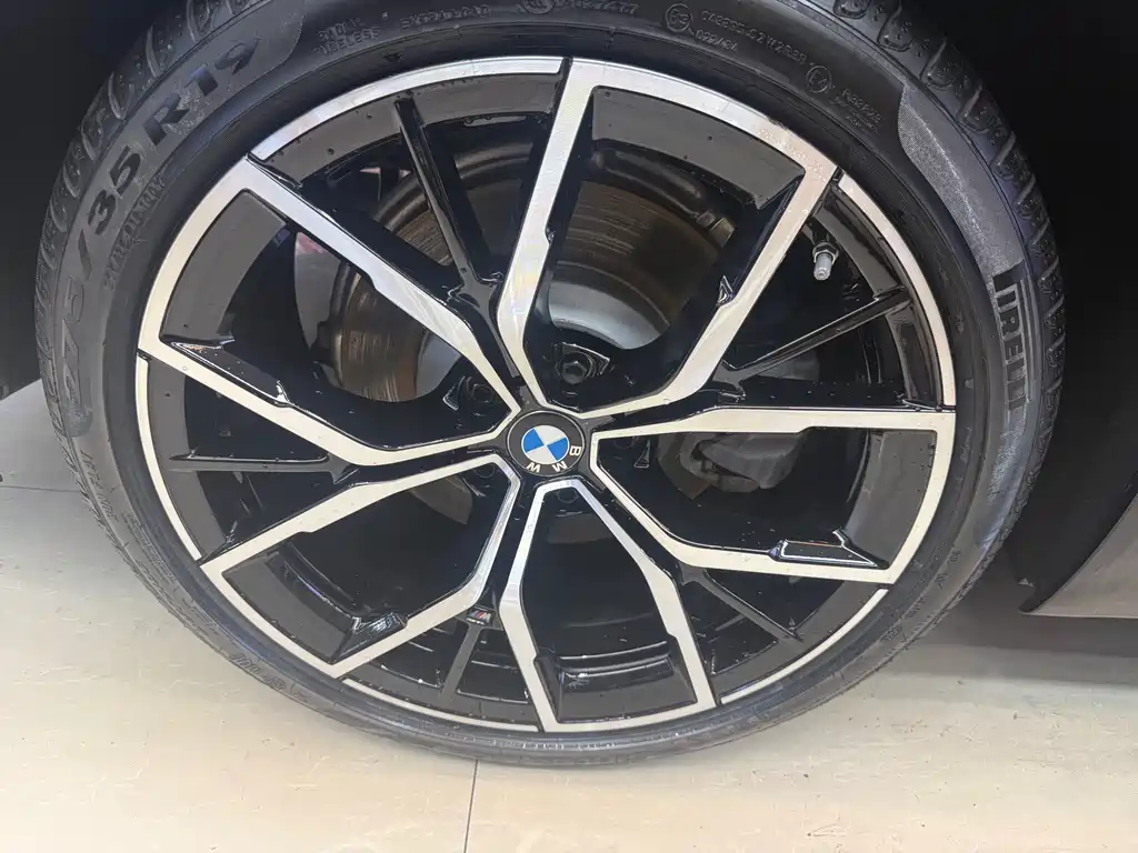 BMW 5 Series 2021 — фото 15