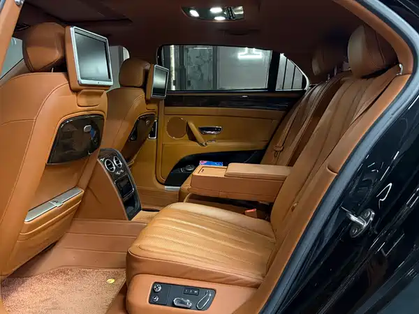 Bentley Flying Spur 2015