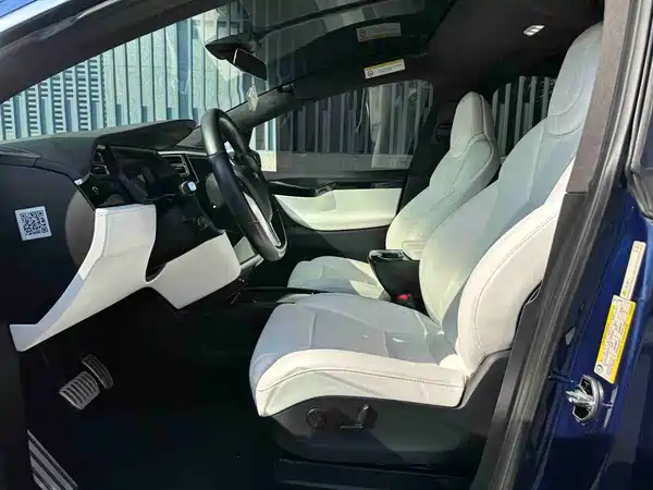 Tesla Model X 2016