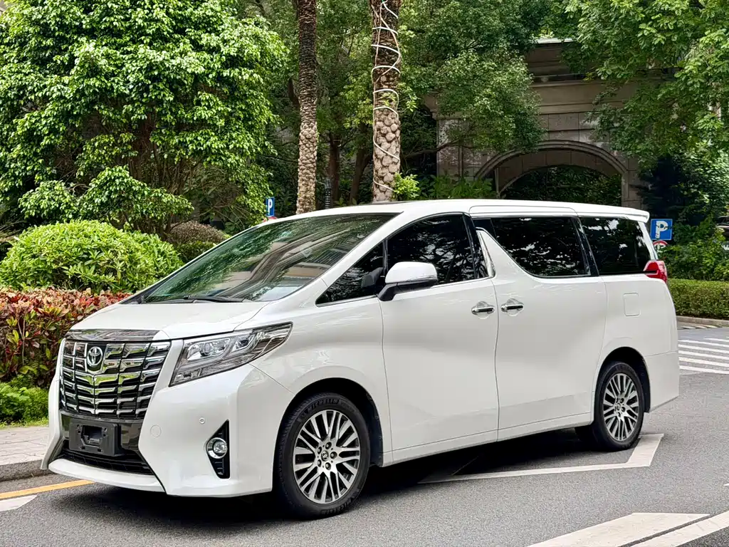 Toyota Alphard 2016