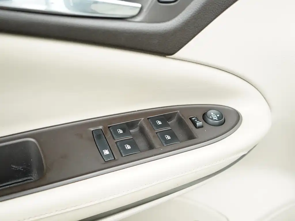 Buick Verano 2017 — фото 12