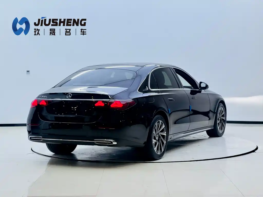 Mercedes-Benz E-Class 2025