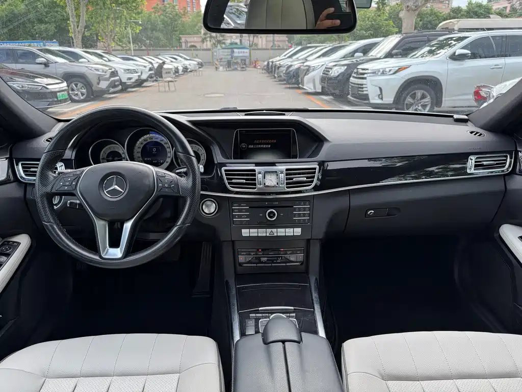 Mercedes-Benz E-Class 2015 — фото 7