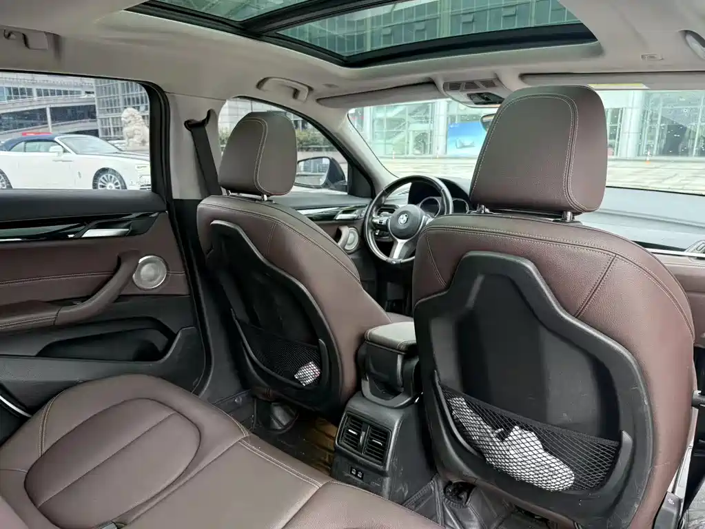 BMW X2 2023 — фото 11