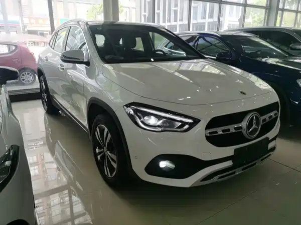 Mercedes-Benz GLA 2023