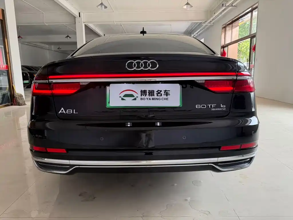 Audi A8 2021 — фото 4