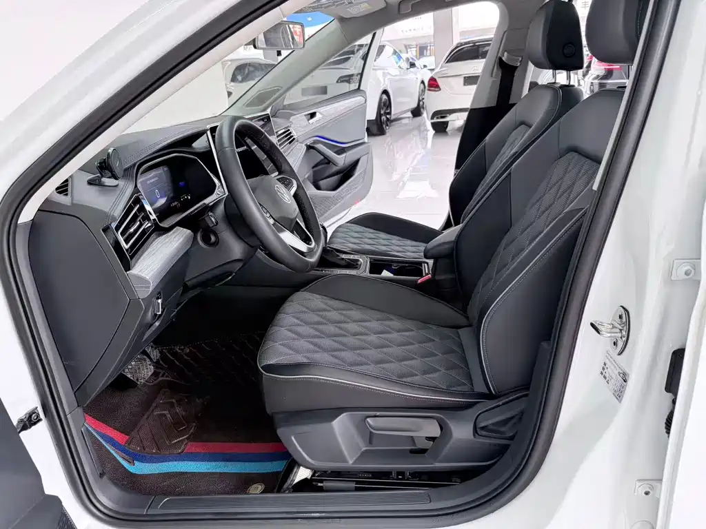 Volkswagen Sagitar 2023