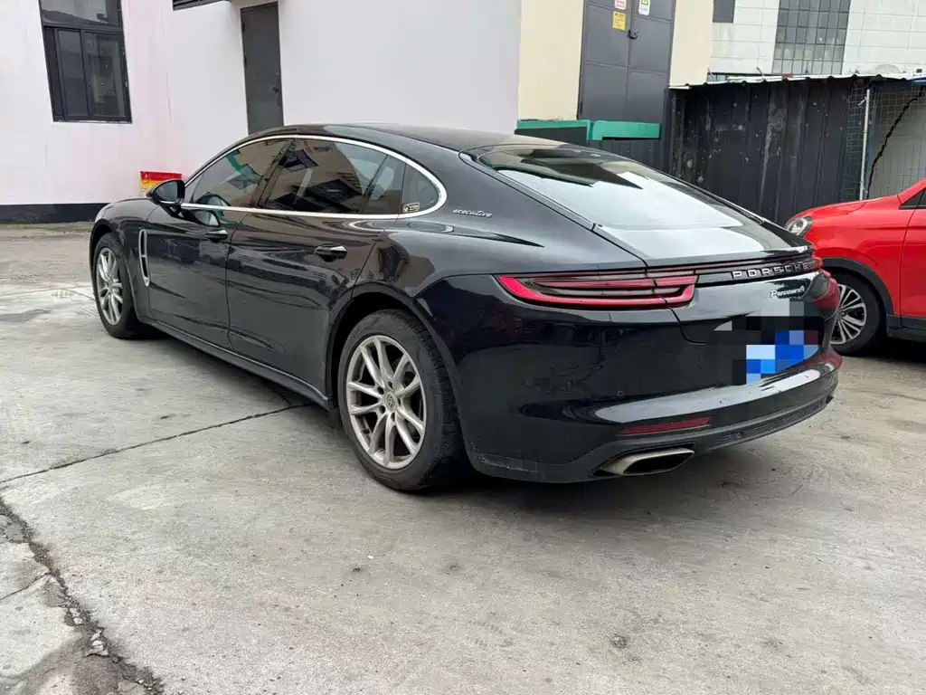 Porsche Panamera 2020