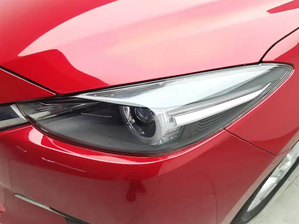 Mazda 3 Axela 2019 — фото 7