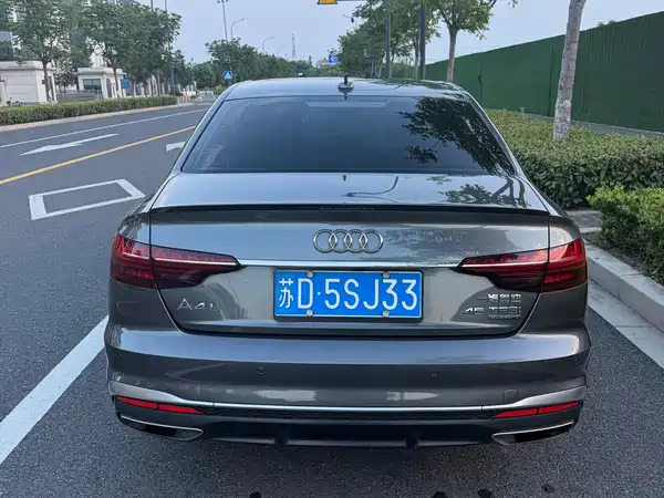 Audi A4L 2020
