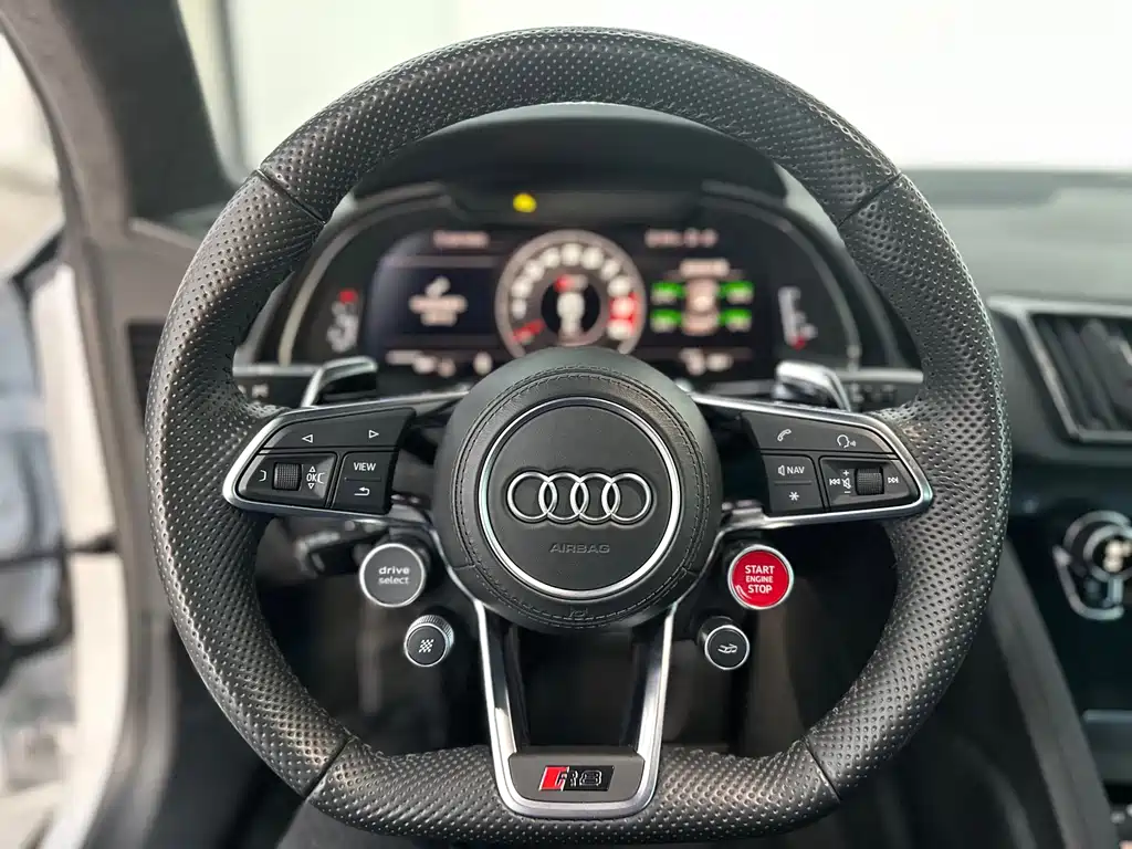 Audi R8 2023 — фото 9