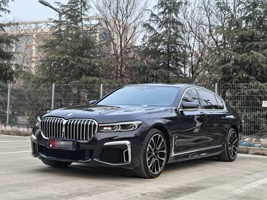 BMW 7 Series 2022 — фото 1