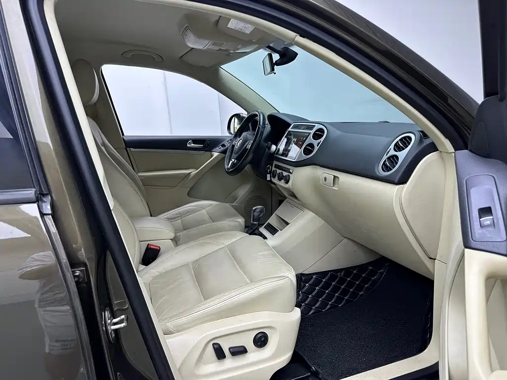 Volkswagen Tiguan 2016 — фото 12