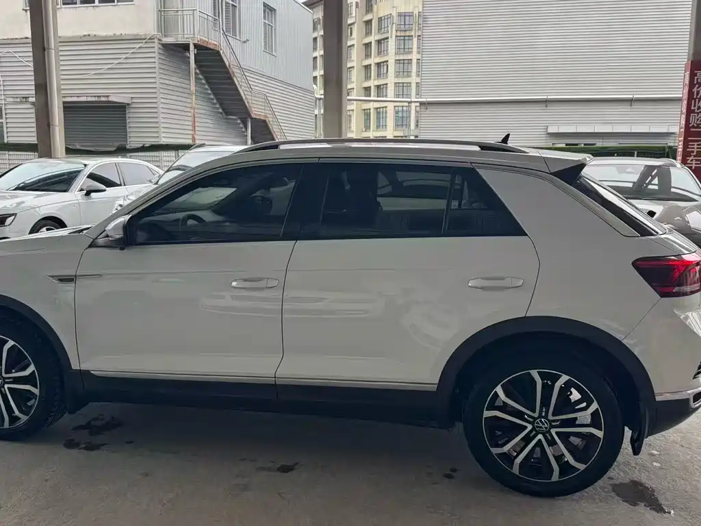 Volkswagen T-Roc 2022 — фото 8