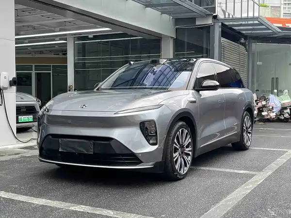 NIO ES8 2024