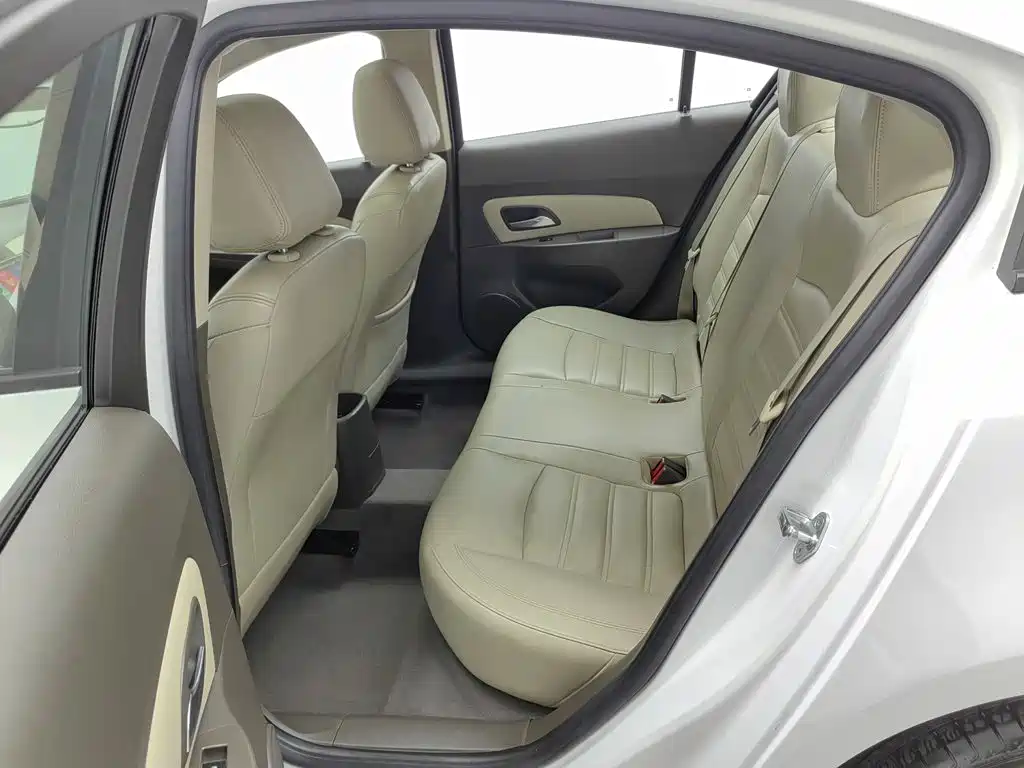 Chevrolet Cruze 2015 — фото 15