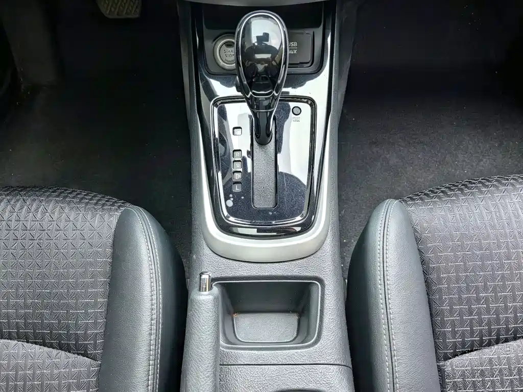 Nissan Tiida 2018 — фото 16